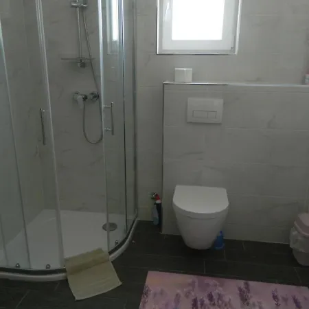 Linda Apartman